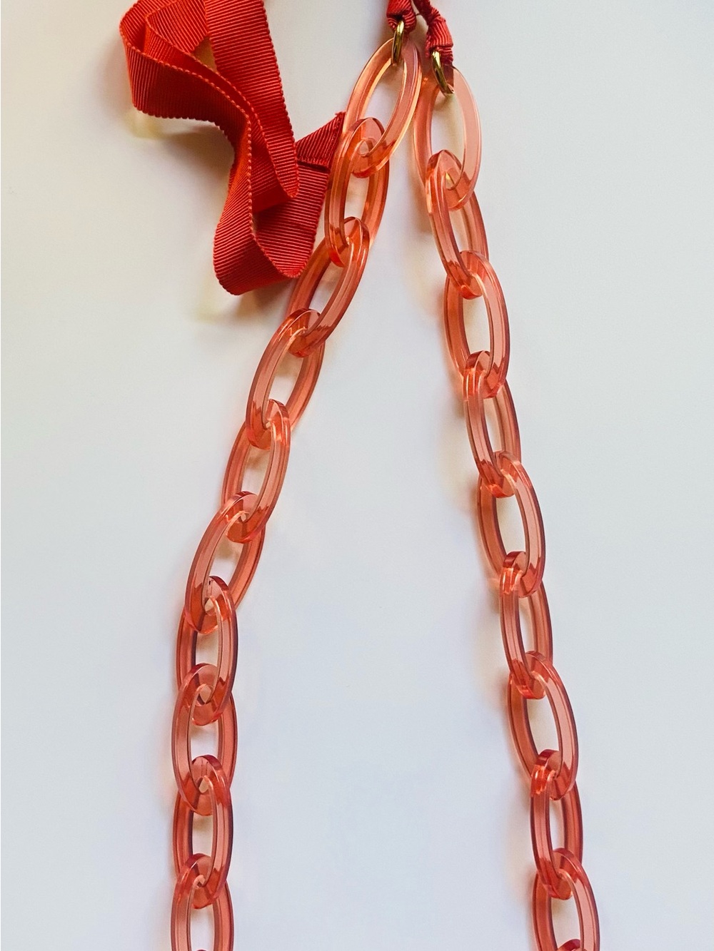 Women’s pink Resin Link Necklace with Ribbon